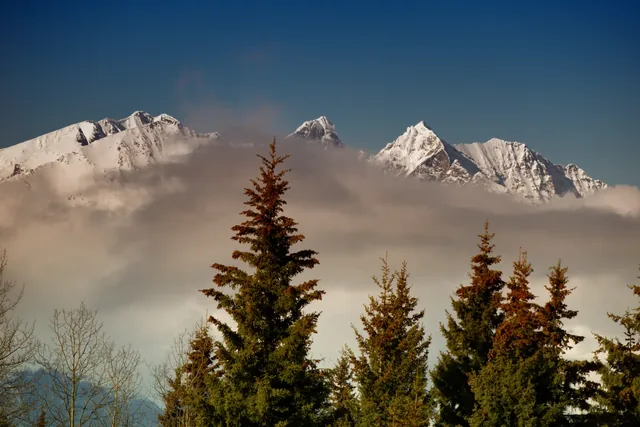 Hudson Bay Mountain: вершина