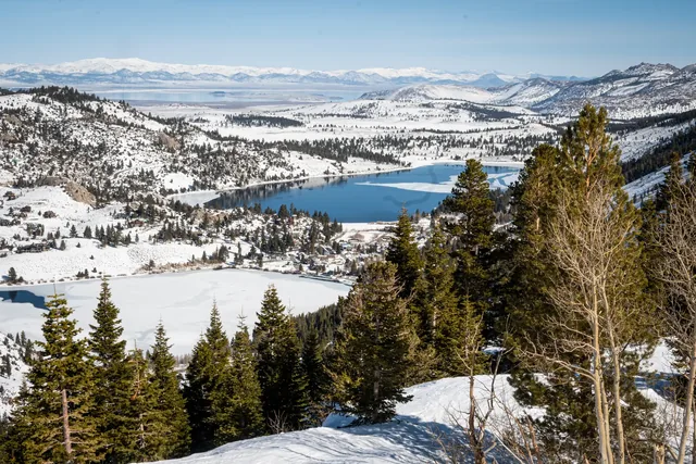 View of Gull Lake in winter from the June Mountain Ski Resort, located in the Eastern Sierra Mountains, in California.