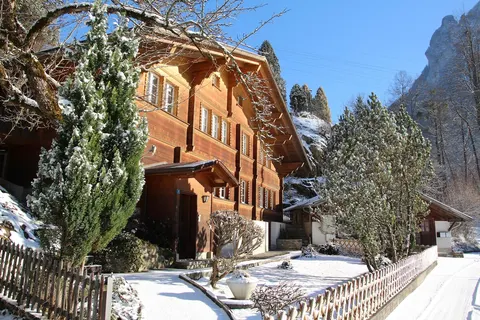 Chalet 9 (apartment on the upper floor)