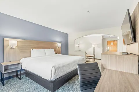 Quality Inn & Suites On The River