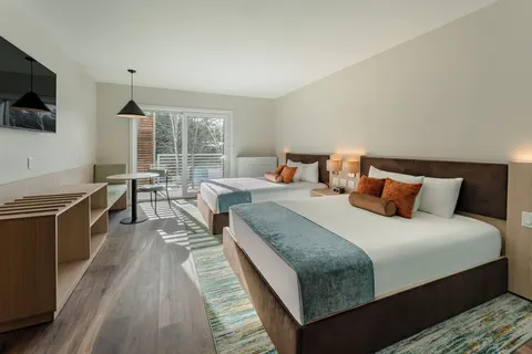Sun & Ski Inn and Suites