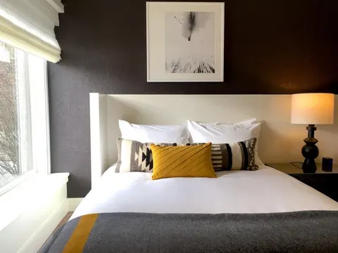 Continuum Hotel