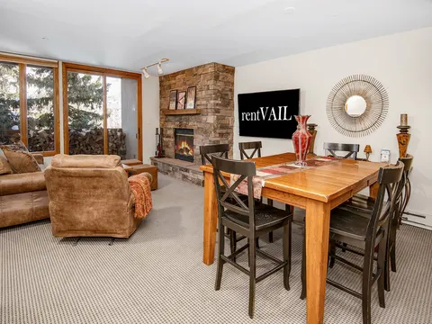 Luxury Corner Unit Condo Townsend Place Beaver Creek Sleeps 1-4 Ski-in / Ski-out