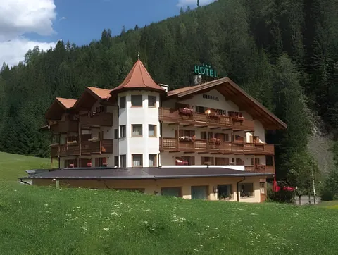 Flos Hotel
