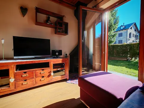 Ground floor with garden and barbecue - Puig Falcó 2