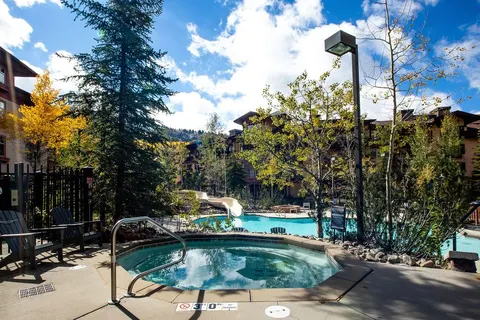 Poolside Pines Suite