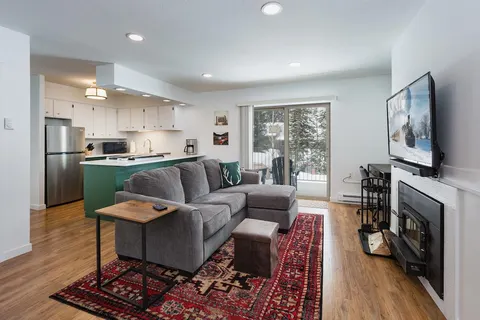 The Green Diamond | Walk to Lift, 2 Balconies