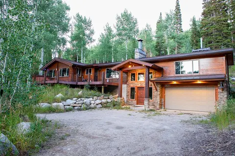 Uinta Lodge
