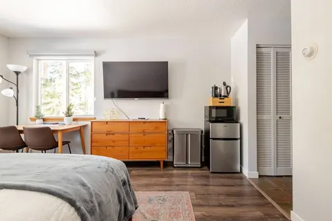 The Lookout Loft Great views and King Sized Bed