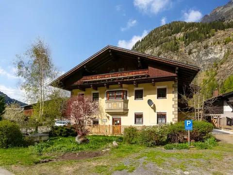 Apartment in Huben near Solden Ski Bus