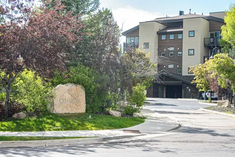Crestview Condominiums by All Seasons Resort Lodging