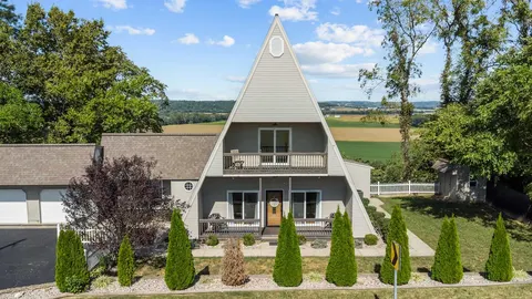 A-Frame Home | Ultimate Retreat in Bourbon Country