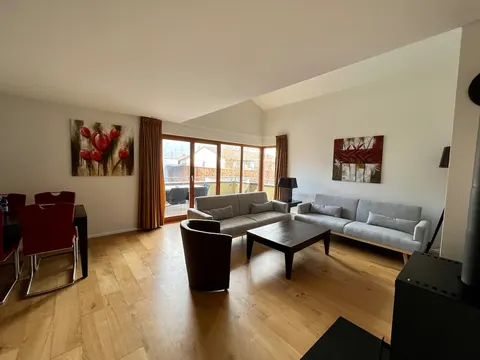 4.5 room flat directly at the Walensee & ski lift