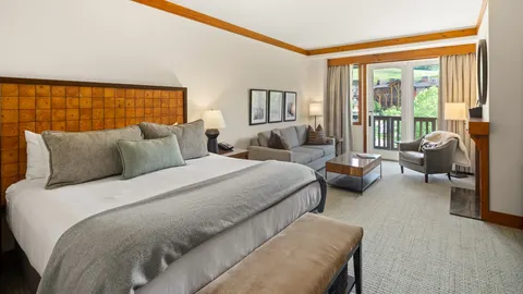 Mountain Side Studio Spruce Peak Lodge | 1332