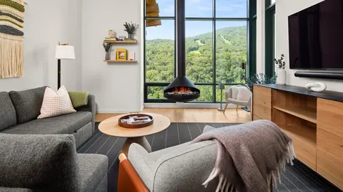 Stowe Alpine Treehouse 3 Bed Slope-side Penthouse