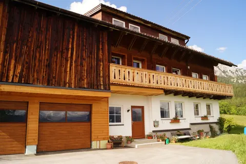 Wonderfully quiet apartment in Ramsau am Dachstein