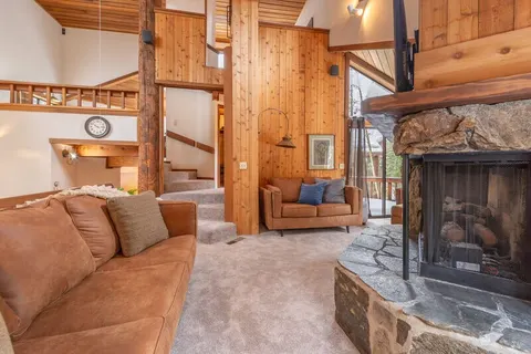 Alpine Getaway- Hot Tub, Views