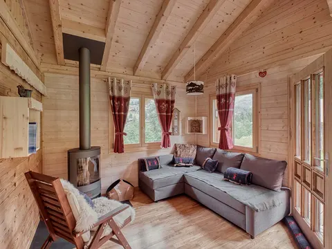 Beautiful little cottage in Les Diablerets.