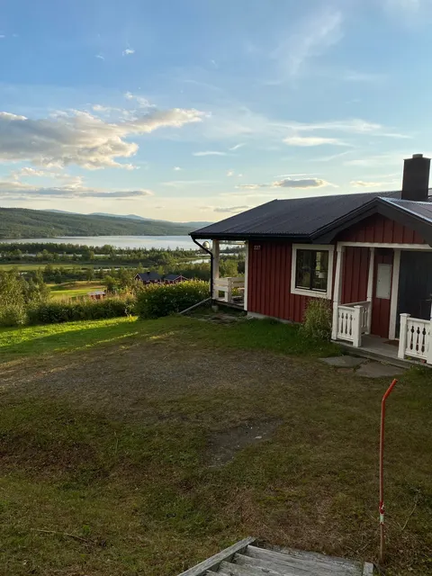 Cozy cottage in Laisholm/Hemavan with great views.