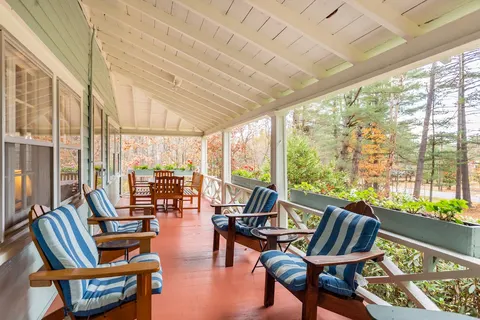 Whiteface Brookside Cottage - An Enchanting Escape