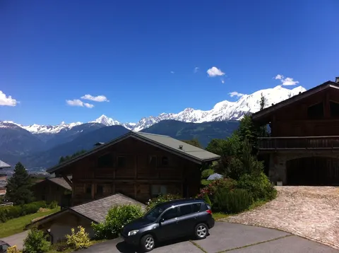 Apartment with Exceptional View of Mont Blanc