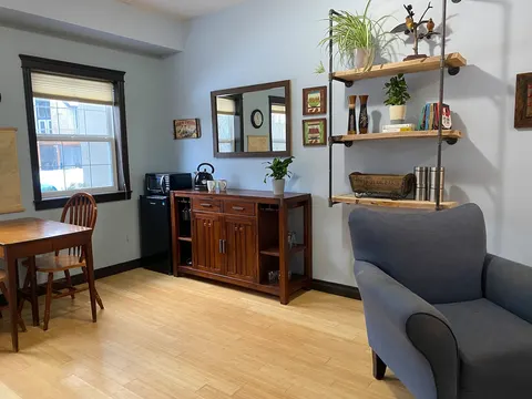 Willow Tree Garden Suite