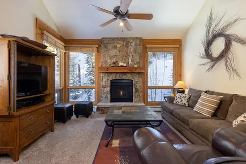 Beautiful Townhome/Clubhouse Access/Mountain Views