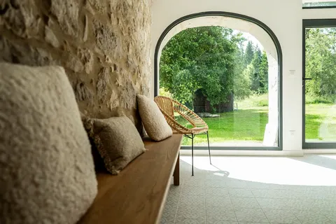 Stone farmhouse • nature views • charming stay