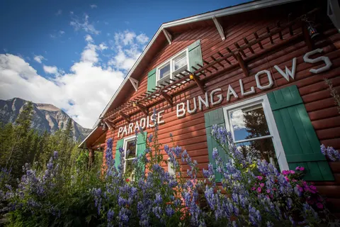 Paradise Lodge and Bungalows