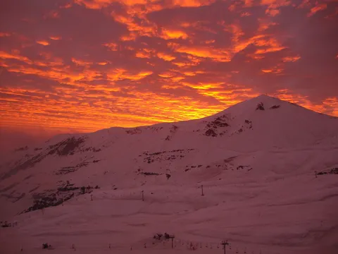 Snowy Valley Ski Chill in OnSlope 7p