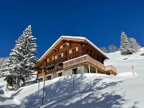 Cozy knit construction with fantastic views