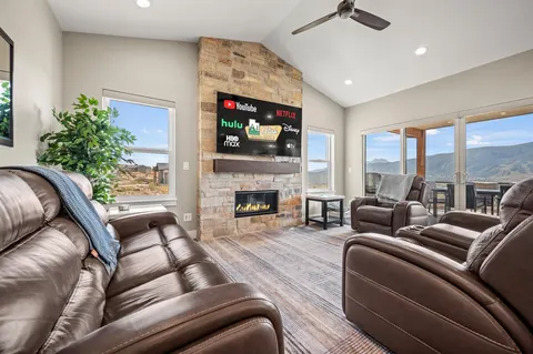 Mountain View Retreat B11|Hot Tub |Near Powder Mtn