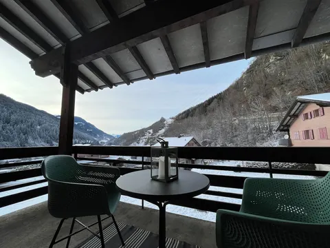Lovely cottage in the mountain region of Breil/Brigels