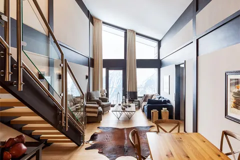 Superior Loft Apartment with Mountain Views