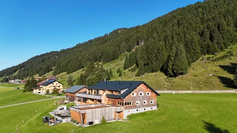 Alpenu Hütte, well guad duad