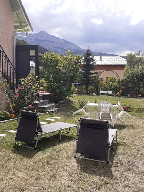 JAUSIERS - Alpes-de-Haute-Provence (04) - T.1.
