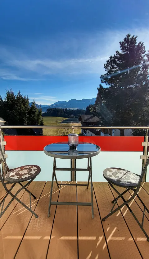 Quiet apartment with beautiful views