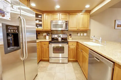 Pet Friendly, Ski in/out, Bunk Room, CM236