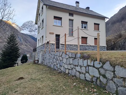 4 bedrooms apartment