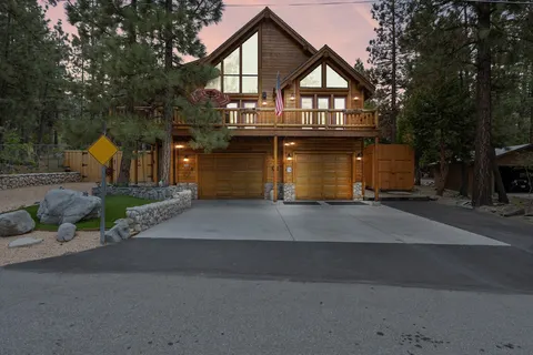 Oakwood Lux | • Game Room • Forest Views