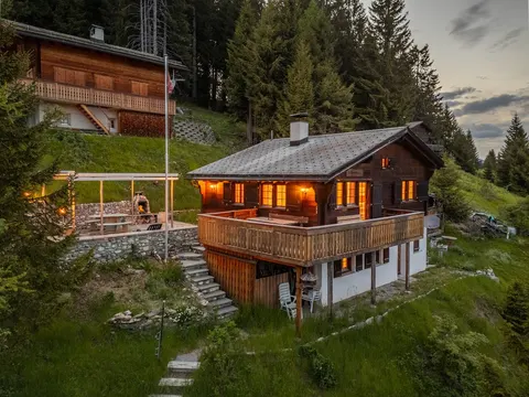 Alpen Retreat - Chalet in Malix