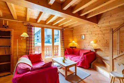 Quiet with mountain view sleeps 6