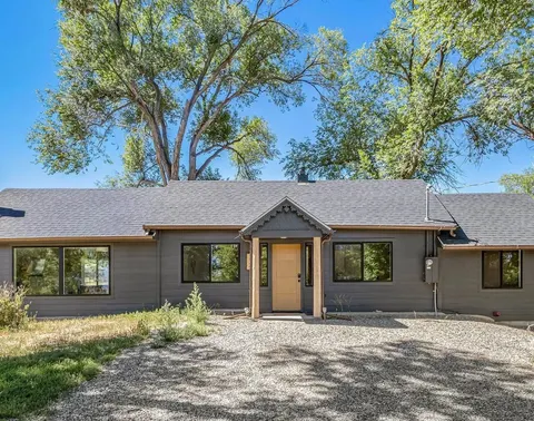 Private 10 Acre Retreat | Hot Tub+Views | Sleeps 6