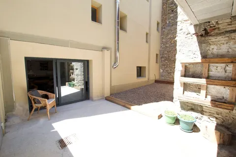 Central apartment with terrace