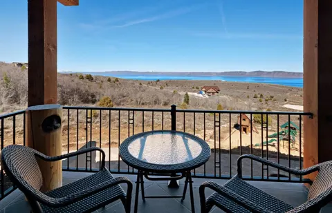 Bear Lake Cabin | Epic Views | Sleep 32 | Reunions