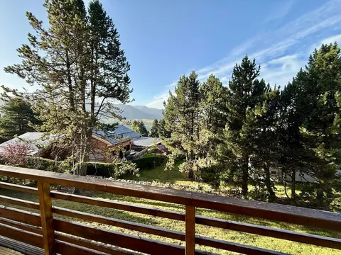 Chalet · Ski shuttle 10 m · Garden & View · Starlink