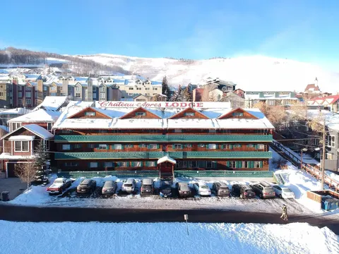 Chateau Apres Lodge