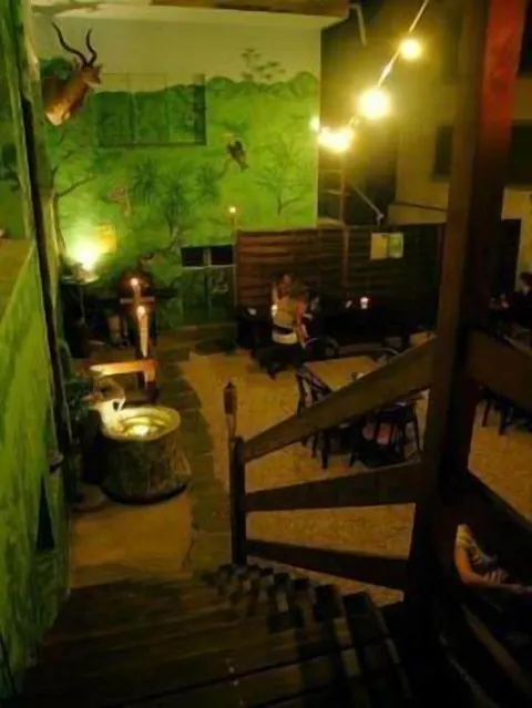 Hirschen Backpacker-Hotel & Pub