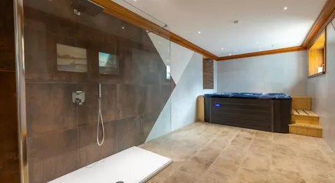 RESIDENCE SERRADA