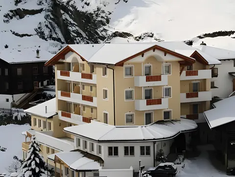 Tonzhaus Hotel